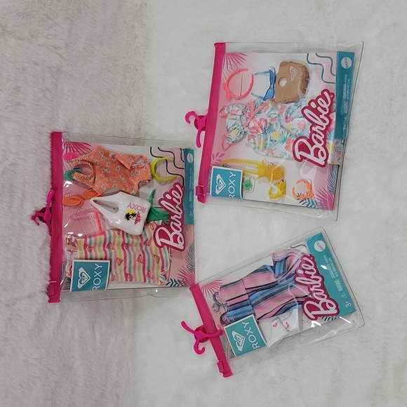 Barbie Roxy Clothes 3 Sets Mattel - Picture 1 of 4